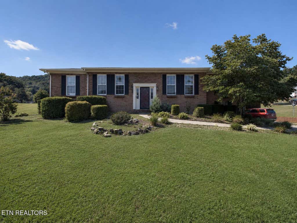 Photo of 1383 John Sevier Drive, Morristown, TN 37814 (MLS # 1350681)
