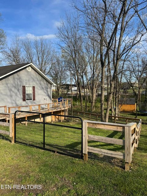 Tiny photo for 111 Oak St, Athens, TN 37303 (MLS # 1334891)