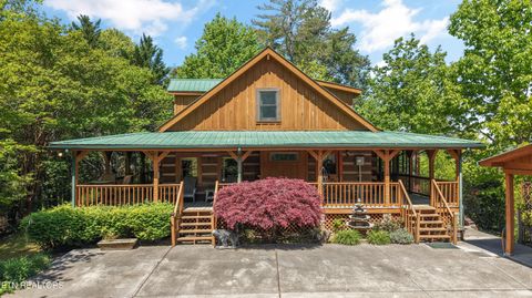 Photo of 3694 Marian Lake Way, Pigeon Forge, TN 37862 (MLS # 1338116)