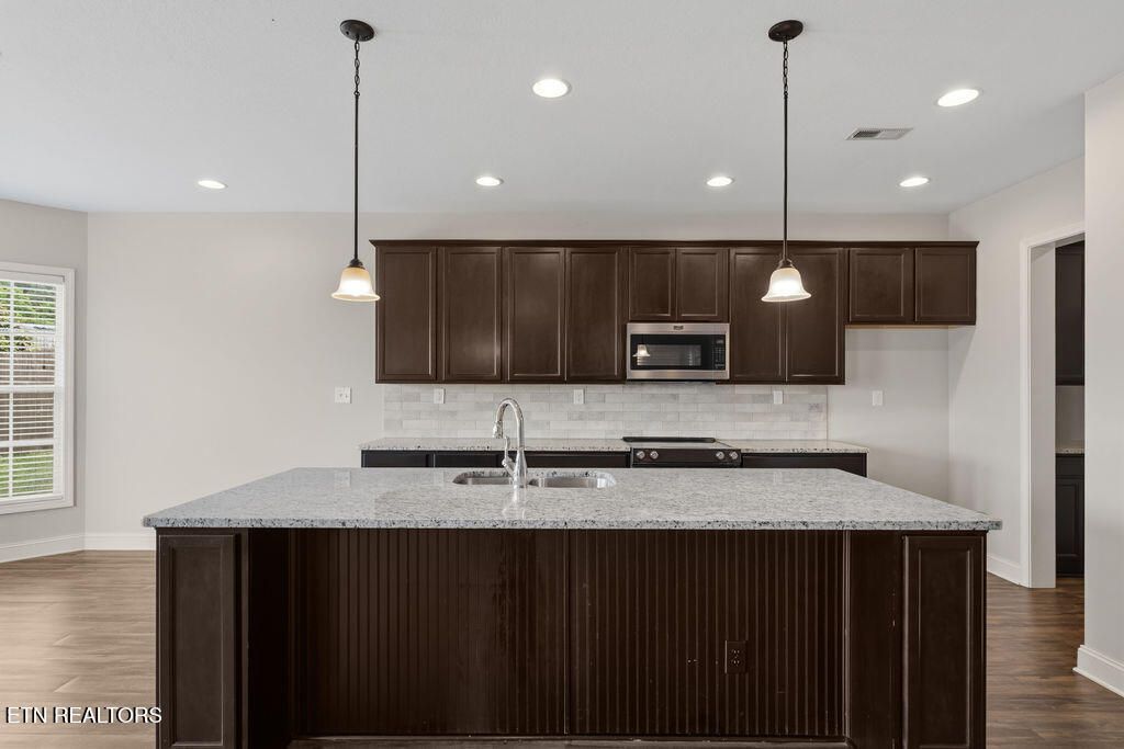 Photo of 818 Brookwood Lane, Maryville, TN 37801 (MLS # 1339466)