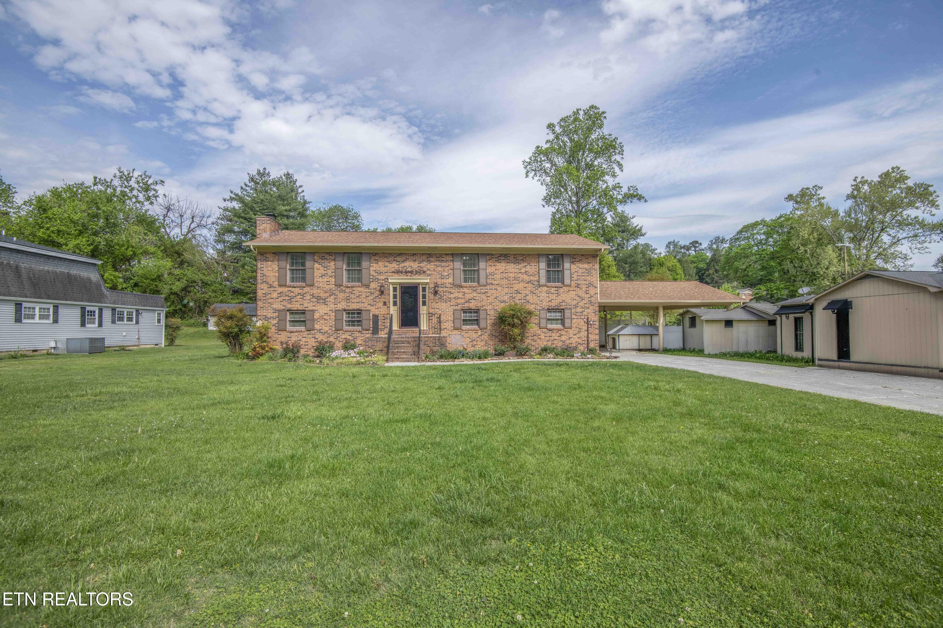 603 Riverbend Rd