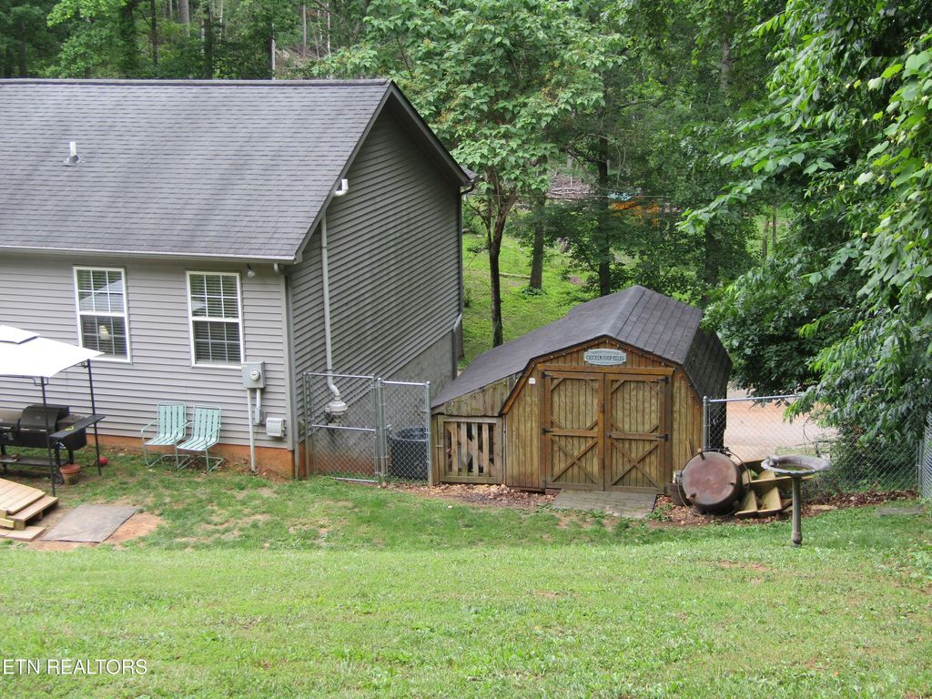 Photo of 323 Forest Hills Drive, New Tazewell, TN 37825 (MLS # 1264242)