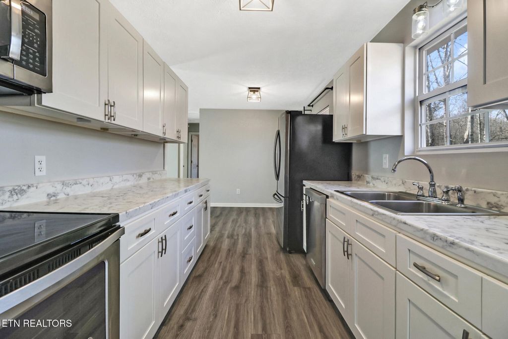 Photo of 826 Kings Hill Rd, Spring City, TN 37381 (MLS # 1332868)