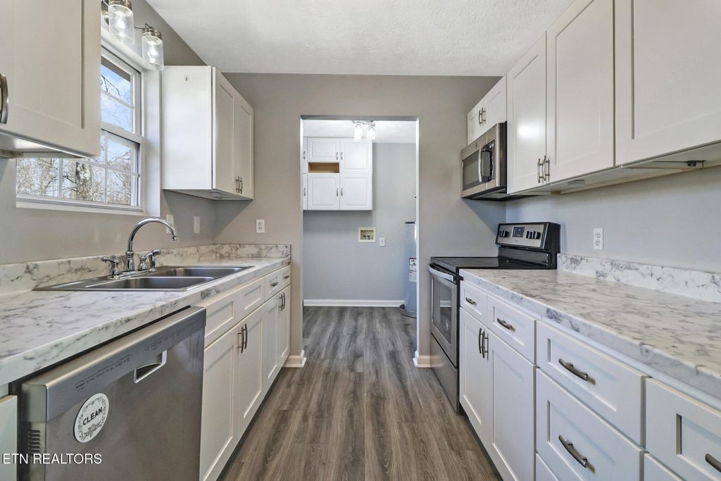 Photo of 826 Kings Hill Rd, Spring City, TN 37381 (MLS # 1332868)