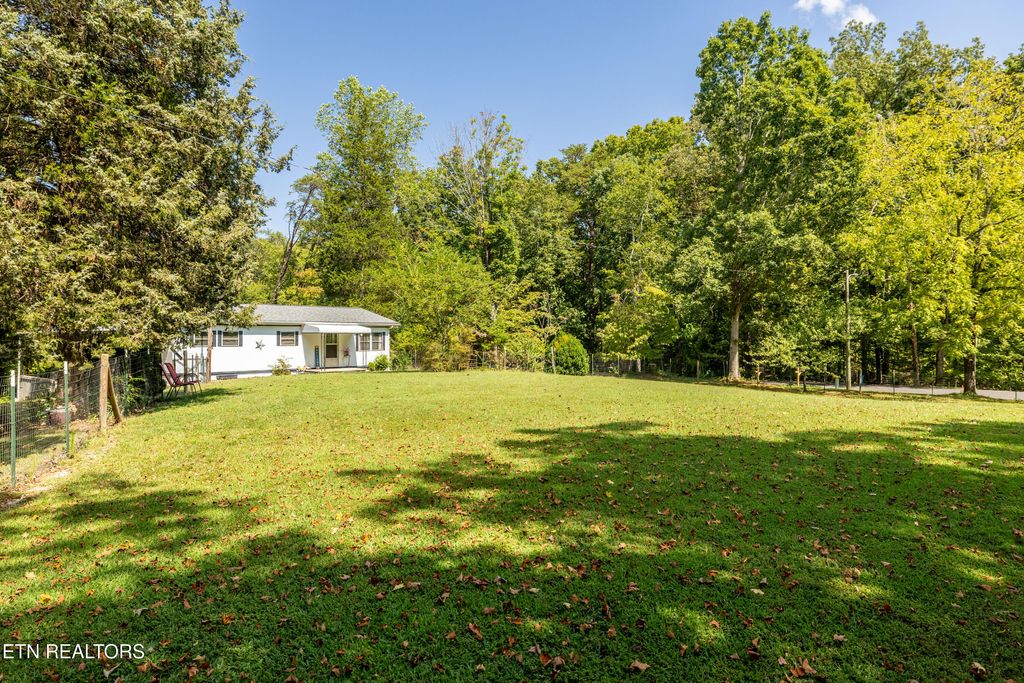 Photo of 268 Mountain View Drive, Vonore, TN 37885 (MLS # 1316343)