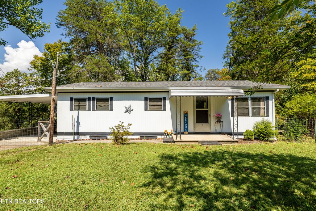 Photo of 268 Mountain View Drive, Vonore, TN 37885 (MLS # 1316343)