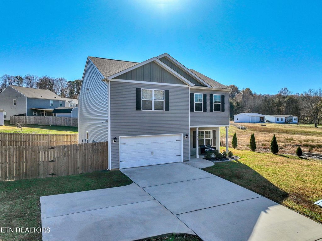 Photo of 1819 Forest HIll Rd, Maryville, TN 37803 (MLS # 1322380)