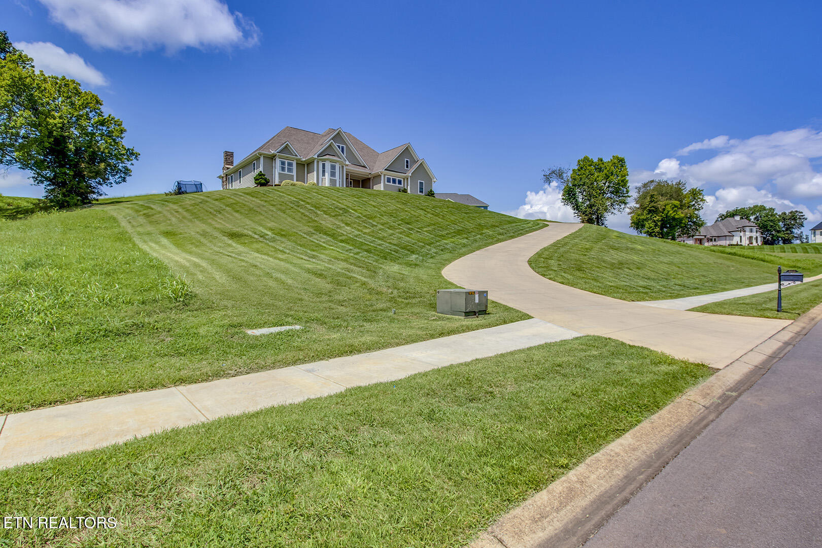 2233 Windswept Way