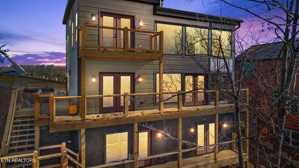 Photo of 1568 Rainbow Ridge Way, Sevierville, TN 37862 (MLS # 1326526)