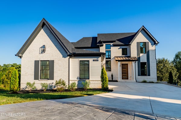 12564 DAISY FIELD LN, FARRAGUT, TN 37934 - Image d3ec09ae3136a97d9c7e25a2c1776c55/3337704785