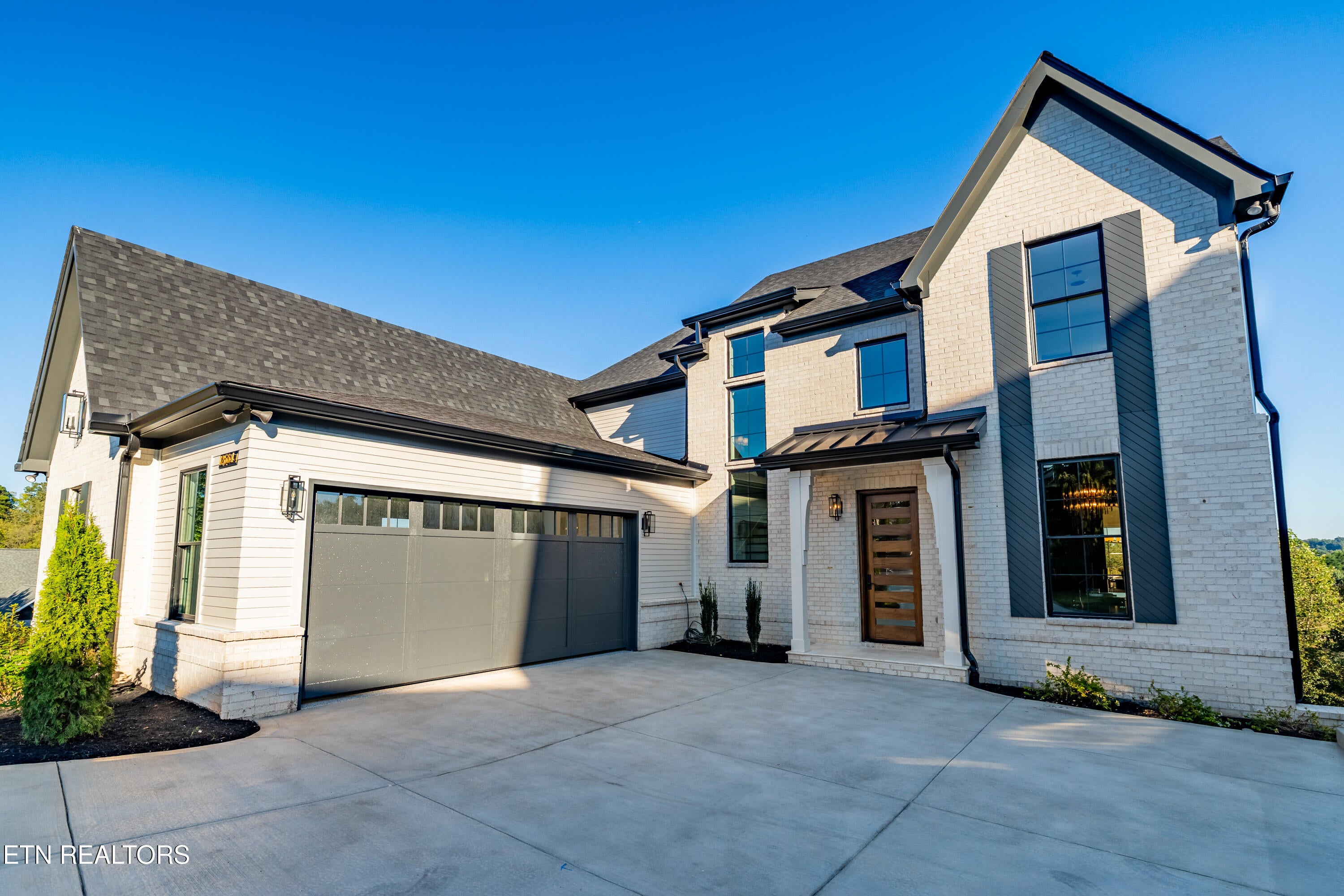 12564 Daisy Field Lane