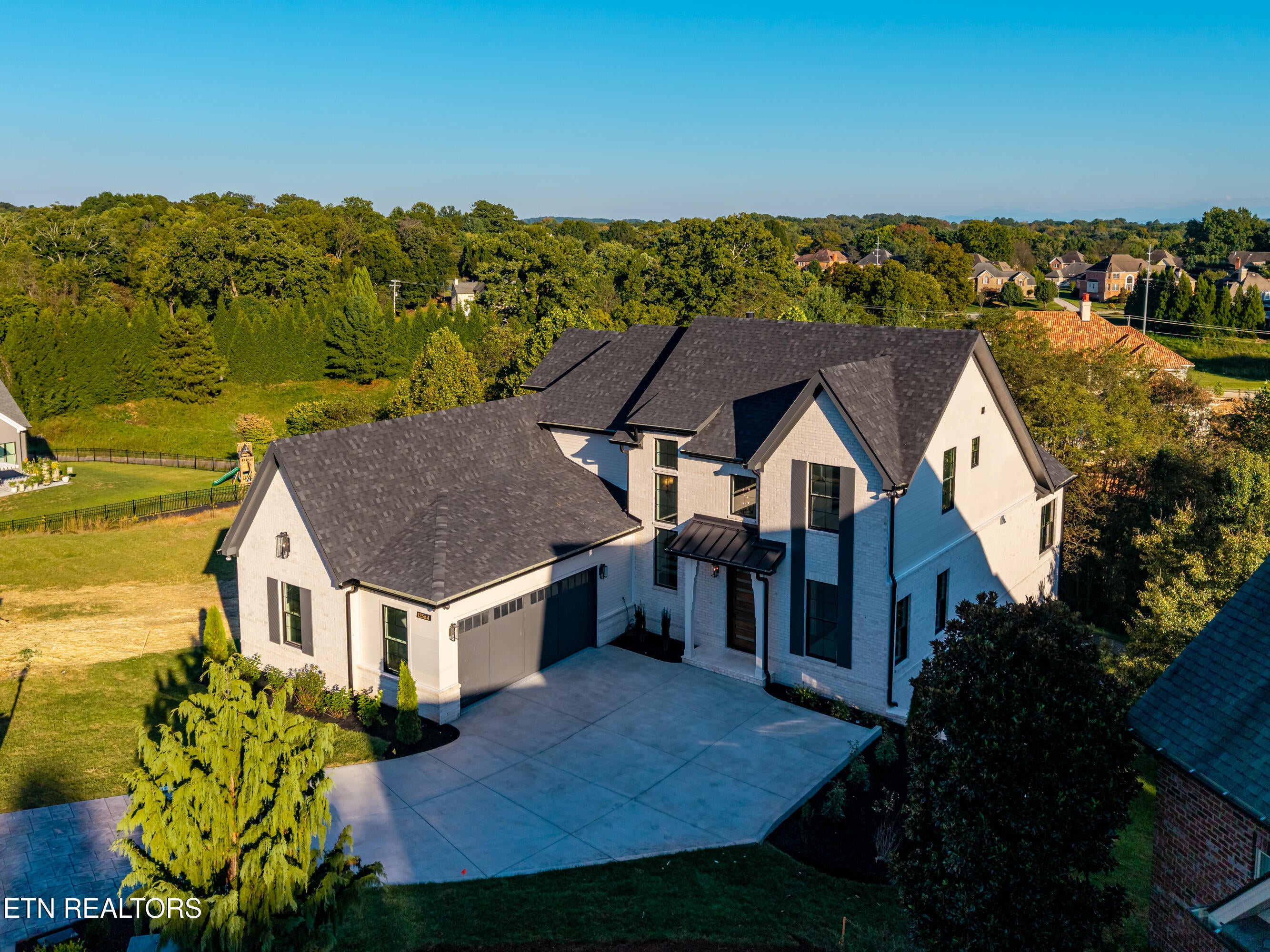 12564 Daisy Field Lane