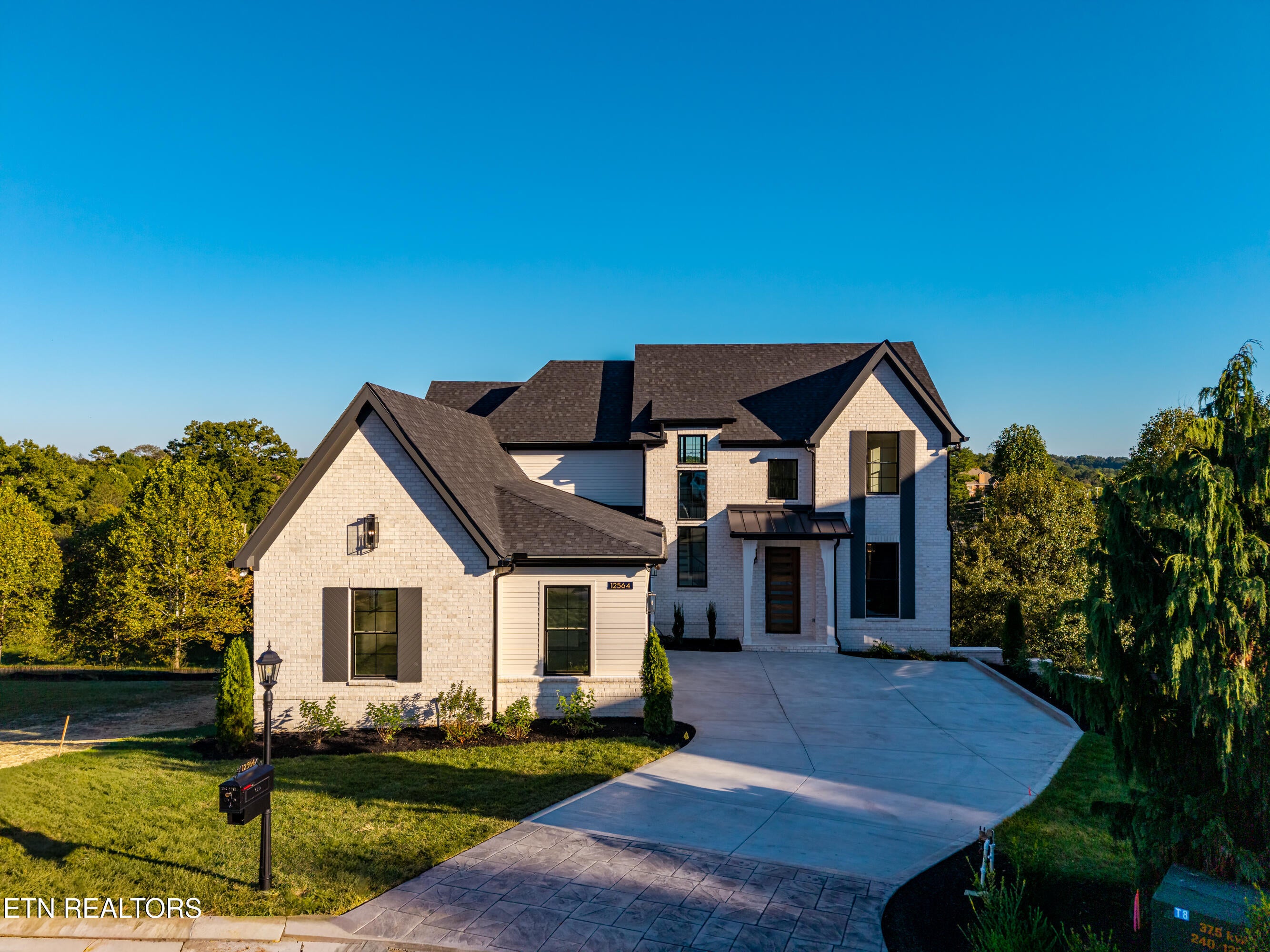 12564 Daisy Field Lane