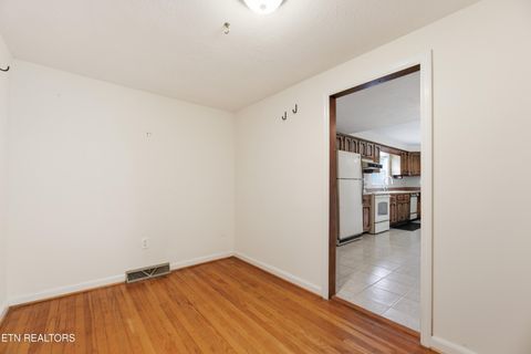 Tiny photo for 505 Ridgeview Drive, Clinton, TN 37716 (MLS # 1342482)