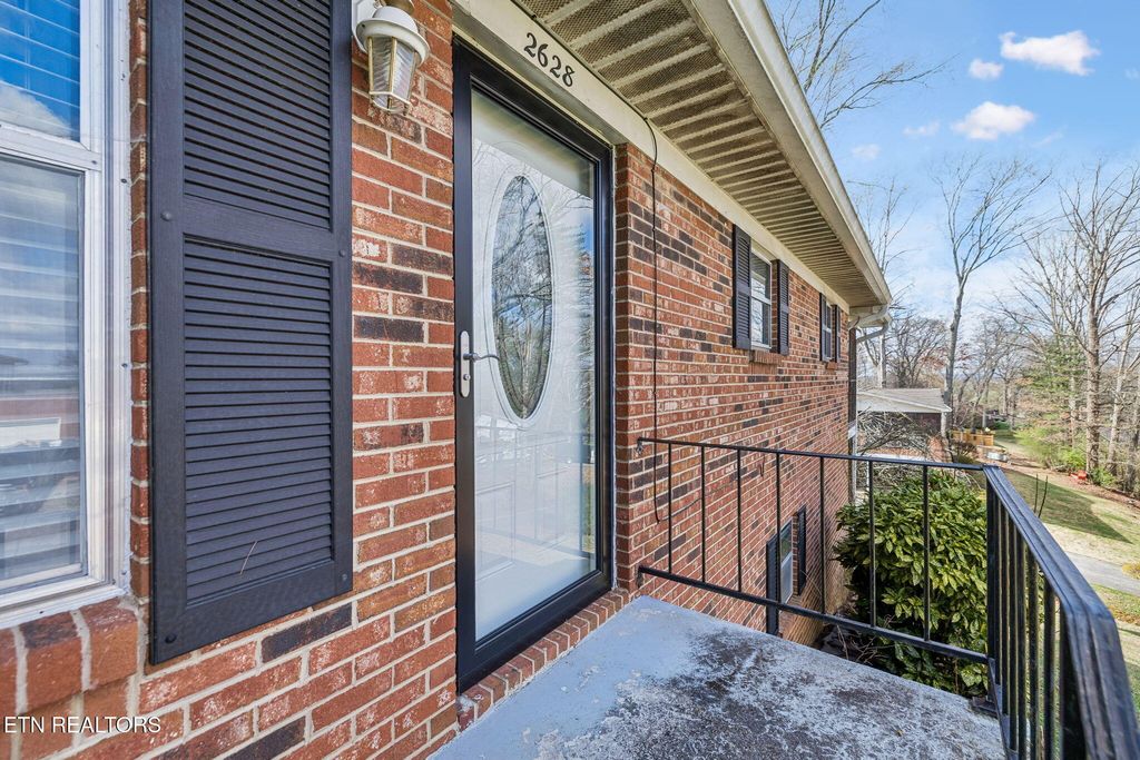 Photo of 2628 Rahn Ave, Maryville, TN 37804 (MLS # 1332578)