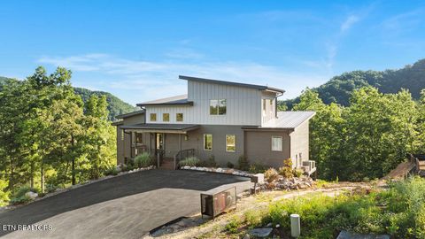 Property photo of 1429 Mountain Ash Way, Sevierville, TN 37876