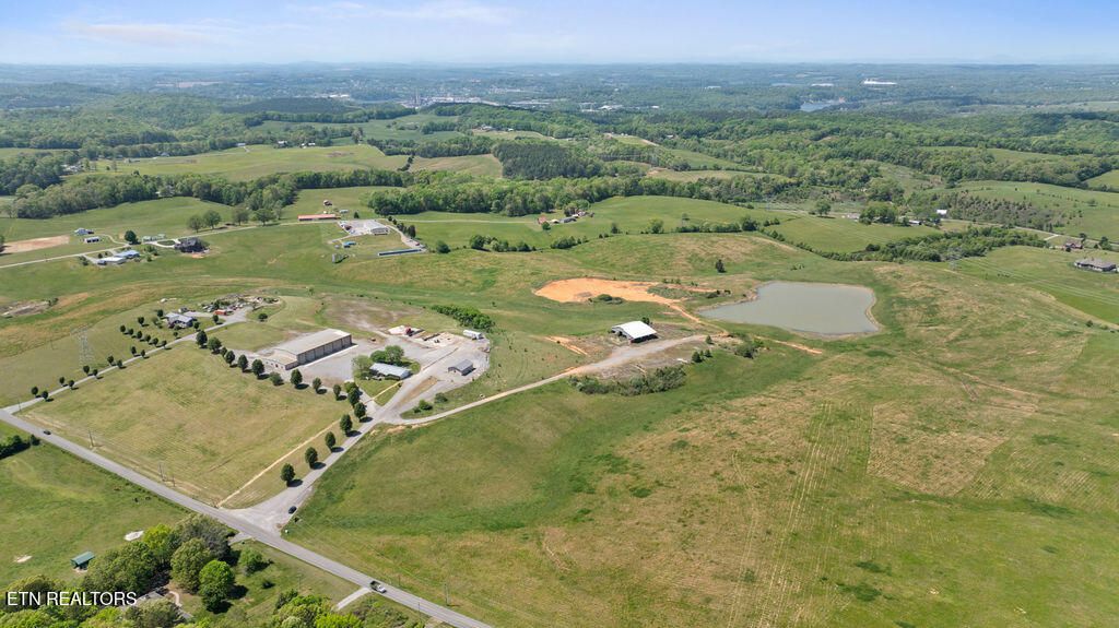 Photo of 3 Davis Ferry Rd, Loudon, TN 37774 (MLS # 1336673)