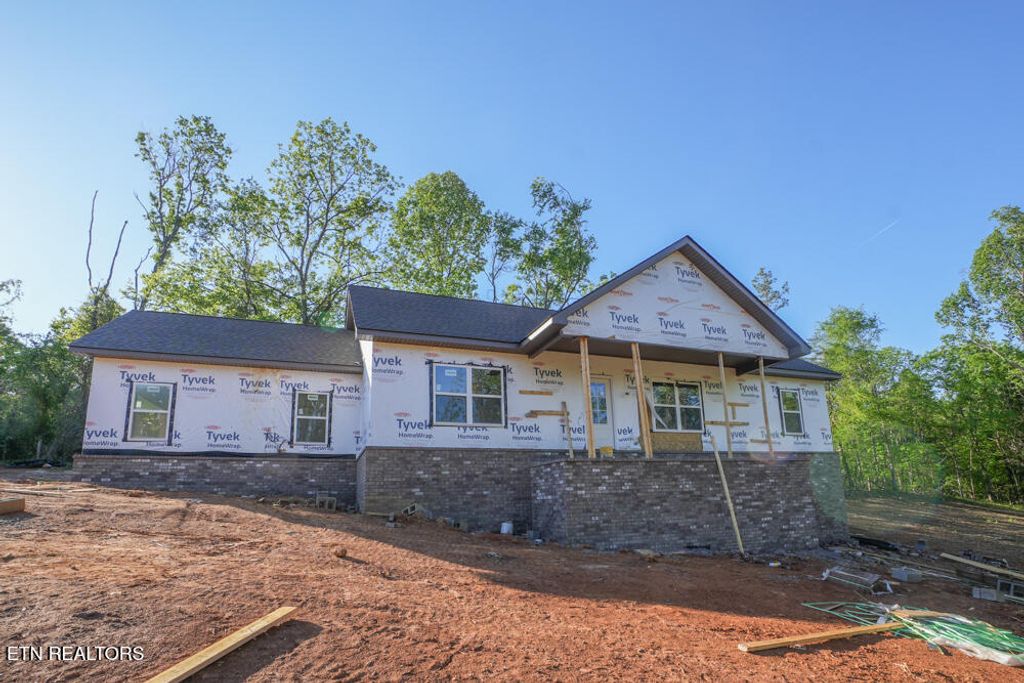 Photo of 844 Pinebrooke Drive, Maryville, TN 37801 (MLS # 1337789)