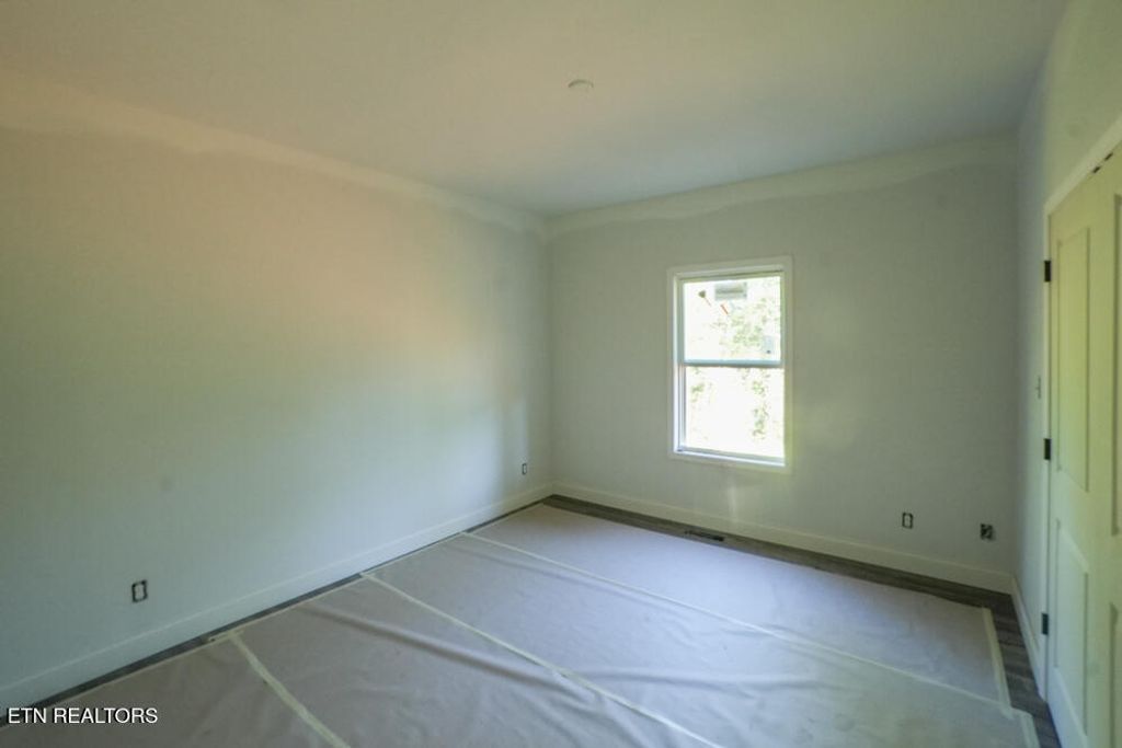 Photo of 844 Pinebrooke Drive, Maryville, TN 37801 (MLS # 1337789)