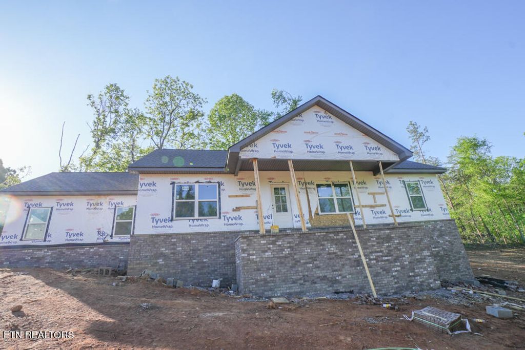 Photo of 844 Pinebrooke Drive, Maryville, TN 37801 (MLS # 1337789)