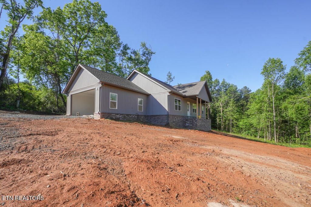 Photo of 844 Pinebrooke Drive, Maryville, TN 37801 (MLS # 1337789)