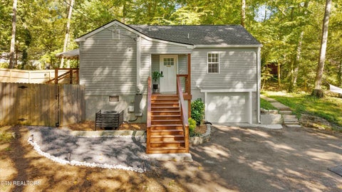 Photo of 209 Maple Loop Rd, Knoxville, TN 37920 (MLS # 1357379)