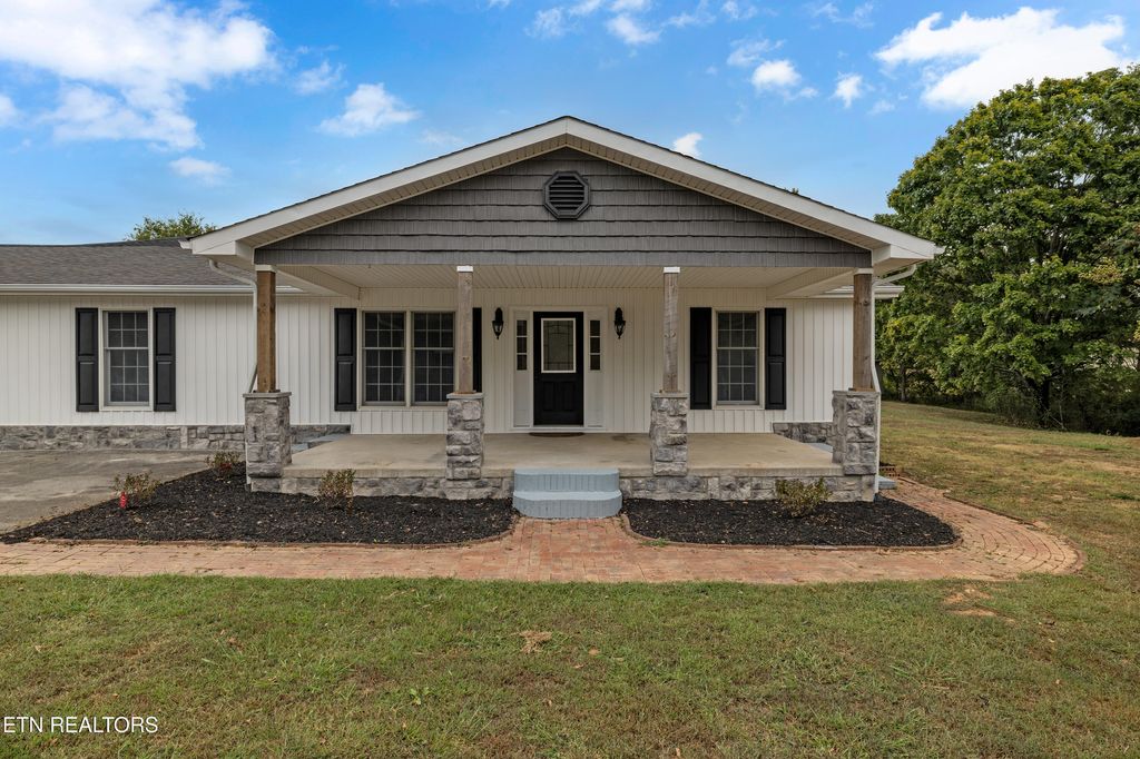 Photo of 176 Gudger Rd, Madisonville, TN 37354 (MLS # 1324014)