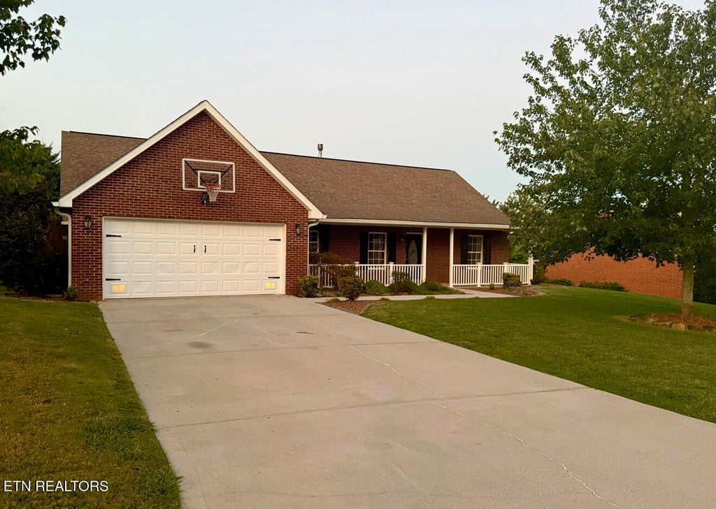 Photo of 221 Flora Drive, Lenoir City, TN 37771 (MLS # 1355419)