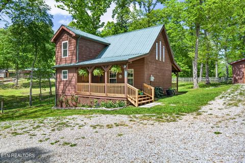Photo of 512 Spruce Creek Drive, Jamestown, TN 38556 (MLS # 1340266)