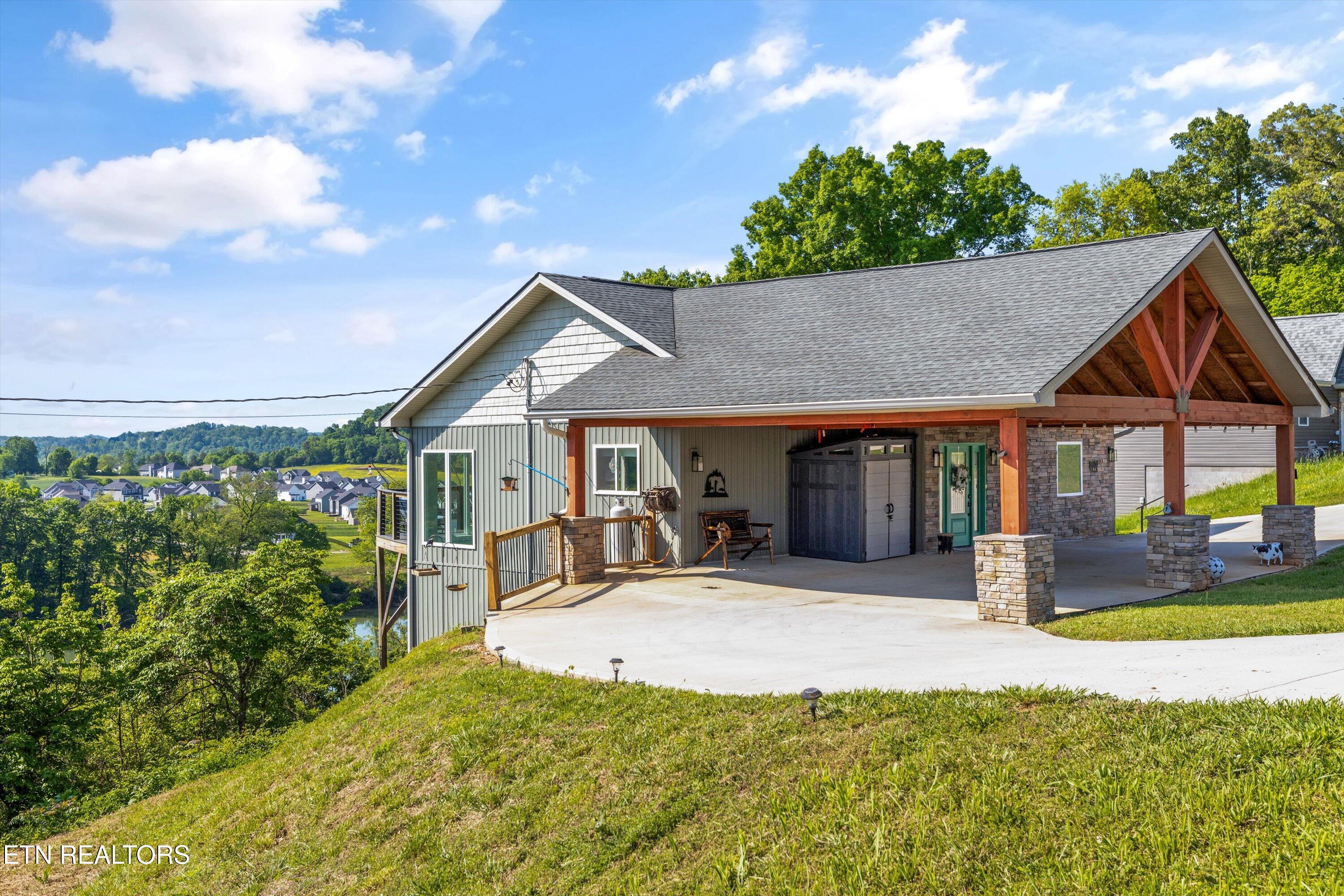 9828 Kodak Rd