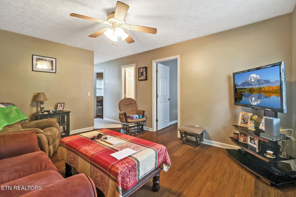 Photo of 3246 Pow Camp Rd, Crossville, TN 38572 (MLS # 1337757)