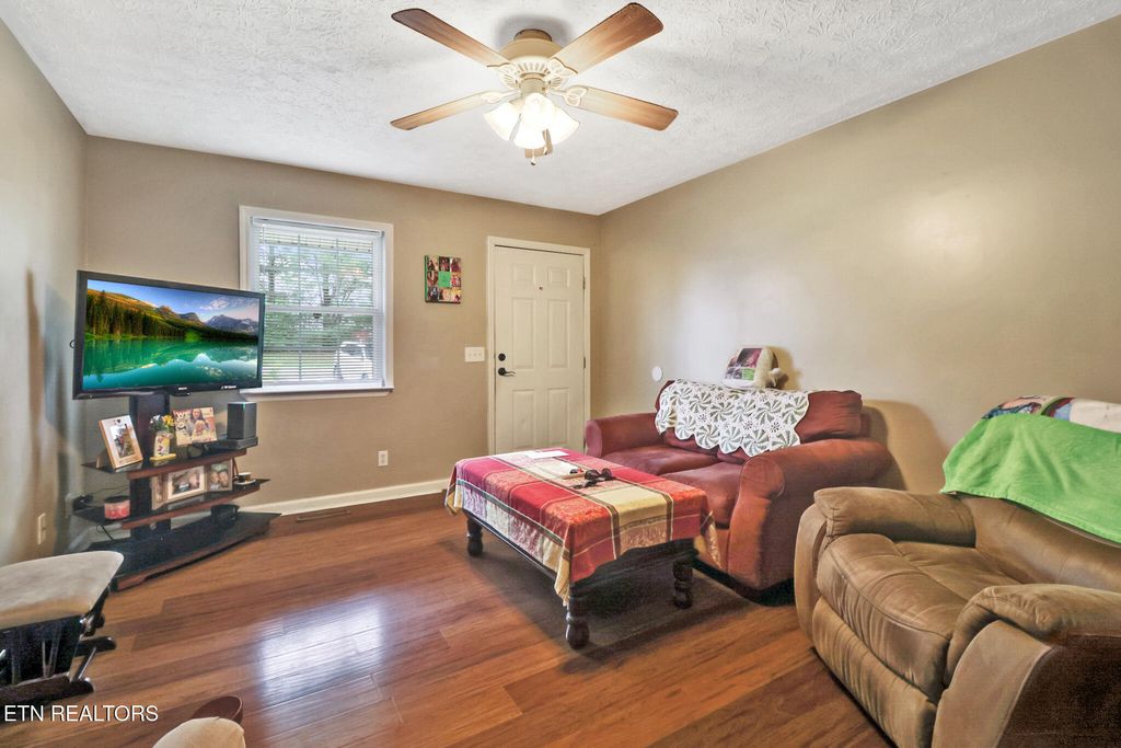 Photo of 3246 Pow Camp Rd, Crossville, TN 38572 (MLS # 1337757)