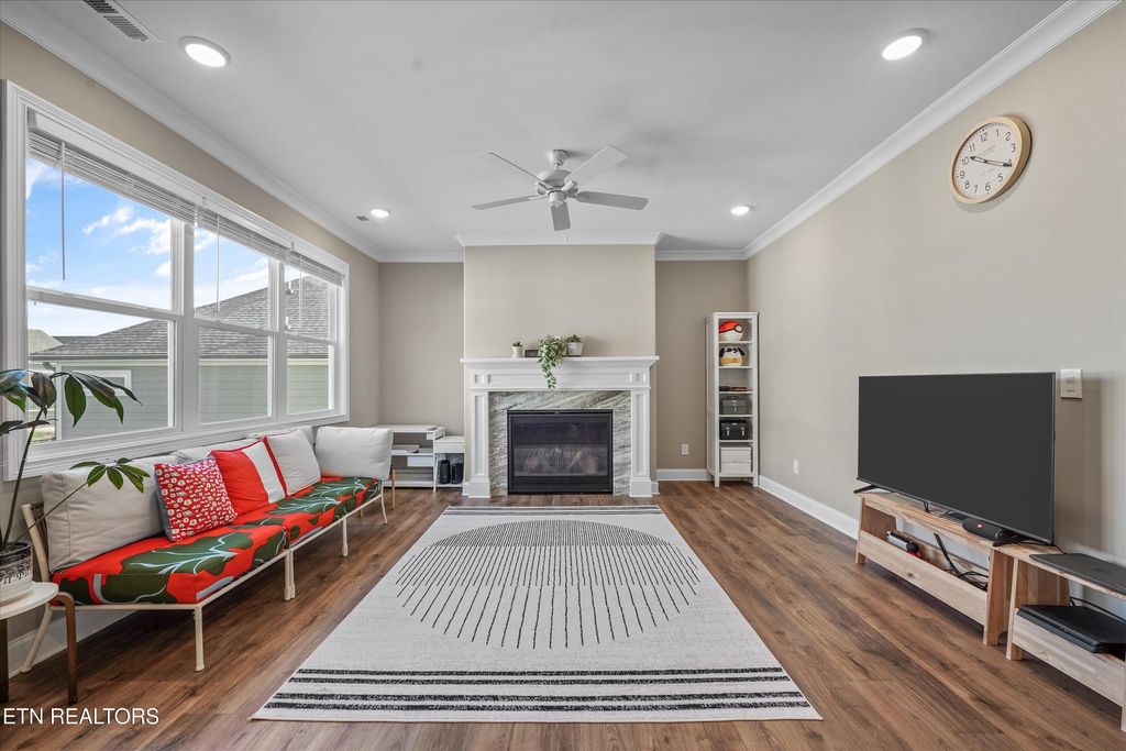 Photo of 505 Chestnut Place, Loudon, TN 37774 (MLS # 1327345)