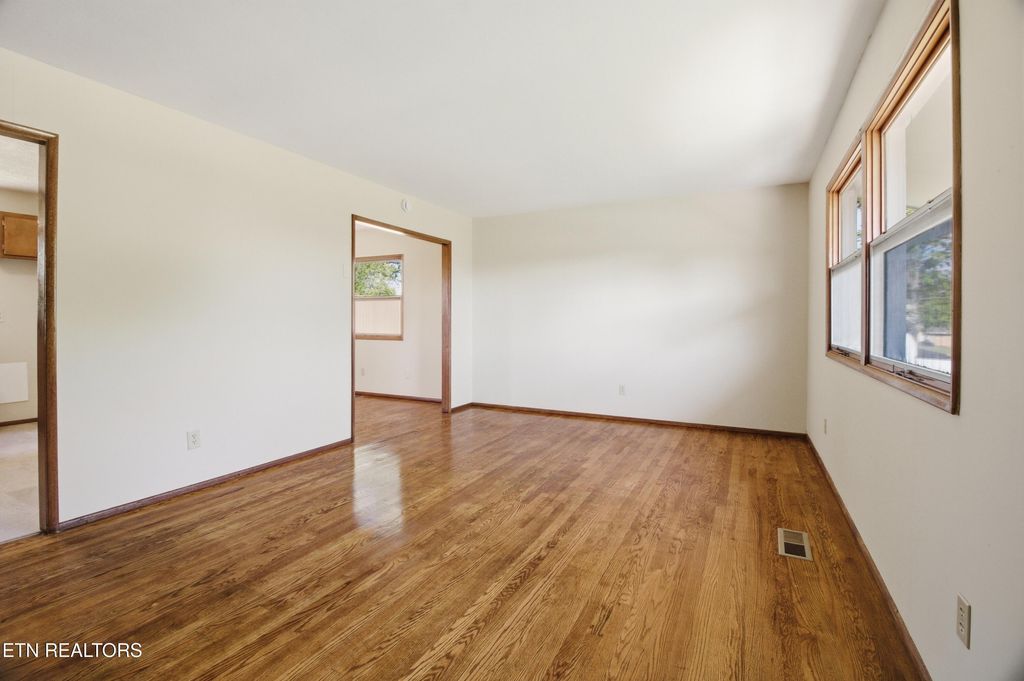 Photo of 3216 Lineback Rd, Knoxville, TN 37921 (MLS # 1337125)