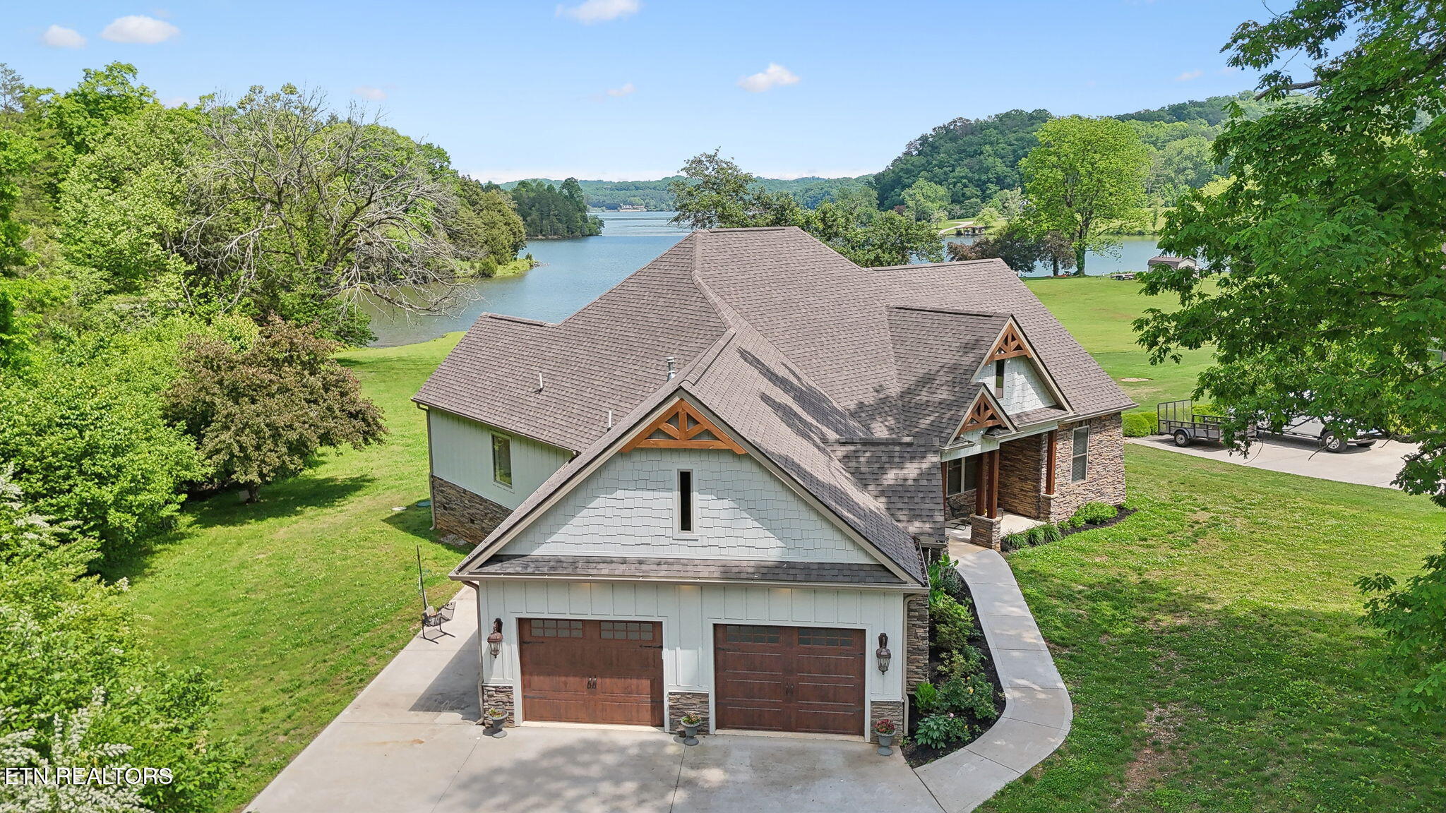 650 Enclave Pointe