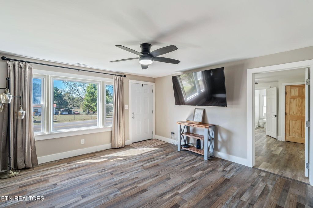 Photo of 19123 Steekee Road Rd, Loudon, TN 37774 (MLS # 1319787)