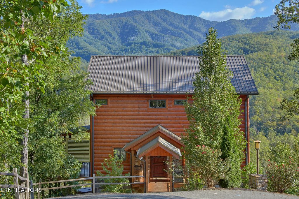 Photo of 4310 Firefly View Way, Gatlinburg, TN 37738 (MLS # 1340102)