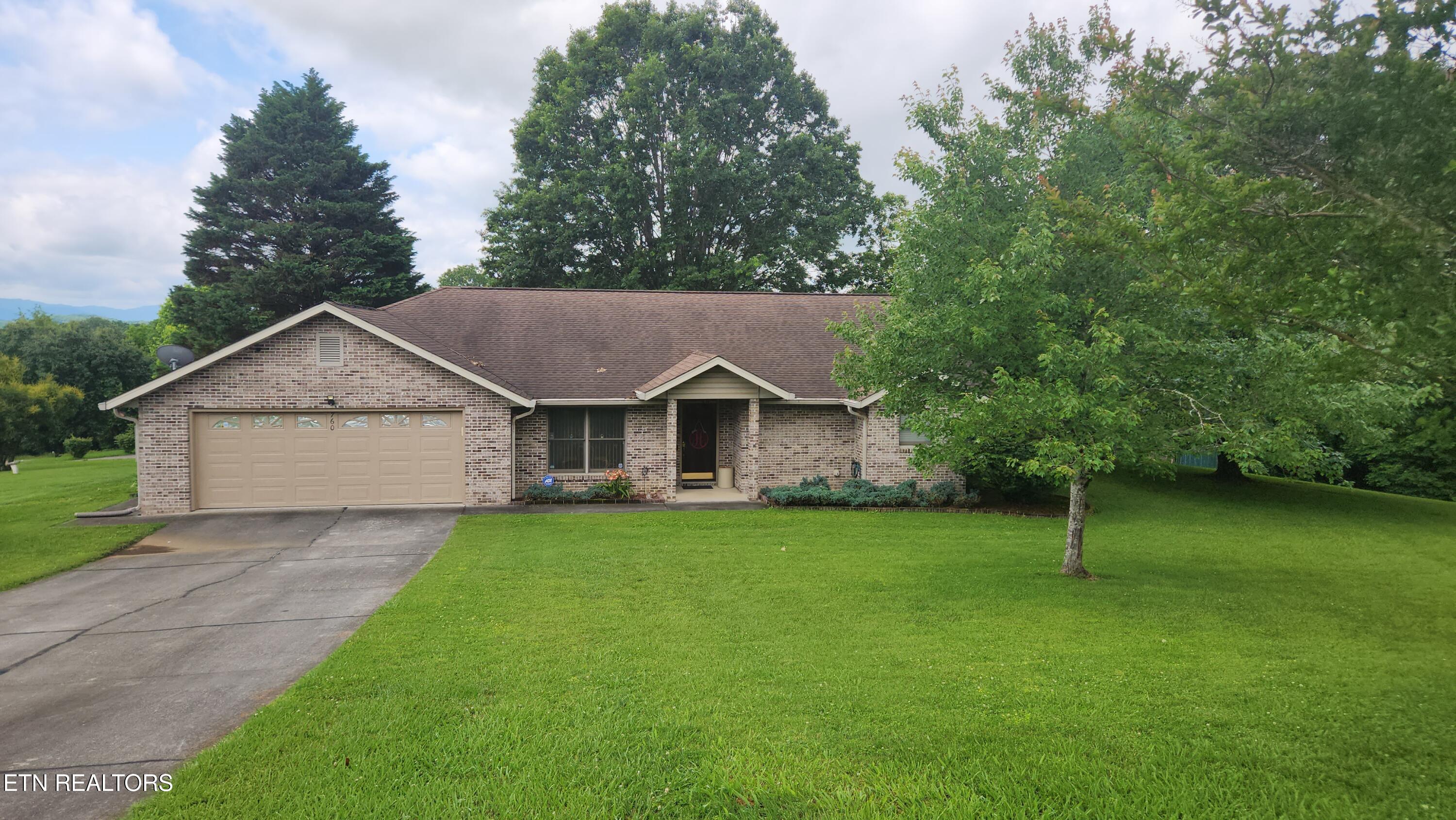760 Gates Lane