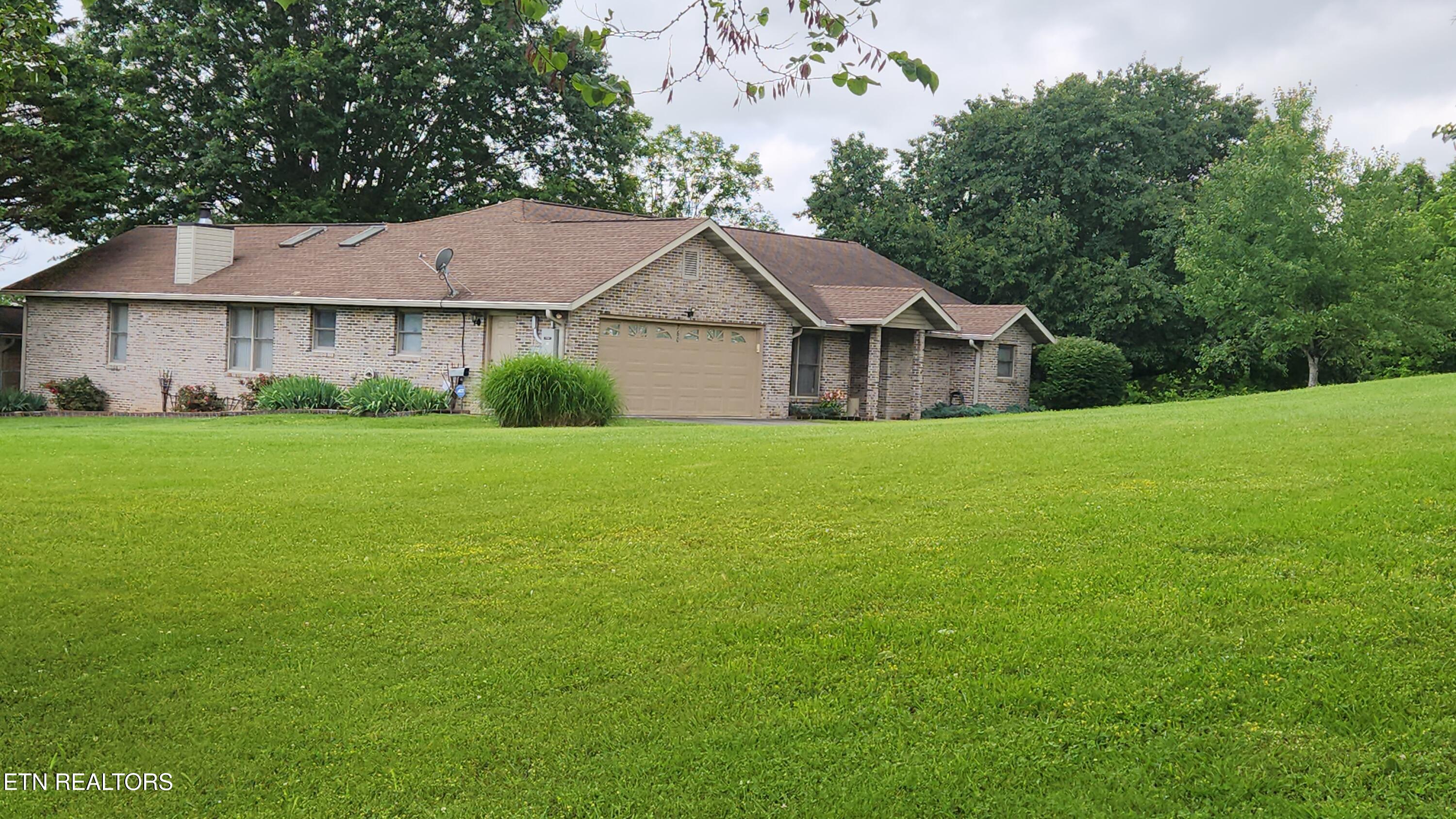 760 Gates Lane