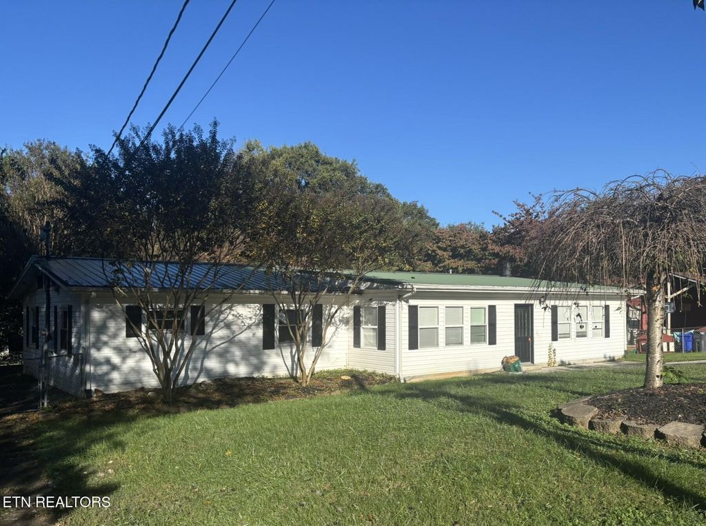 Photo of 1805 Rambling Rd, Knoxville, TN 37912 (MLS # 1318489)