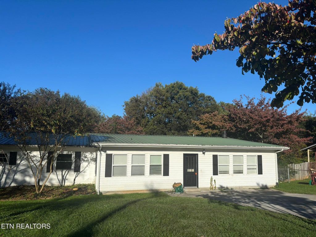Photo of 1805 Rambling Rd, Knoxville, TN 37912 (MLS # 1318489)