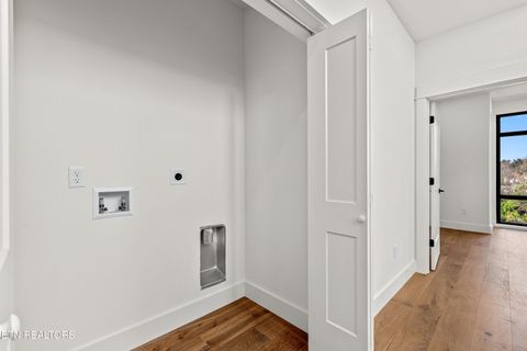 Tiny photo for 3978 Midland Ave, Knoxville, TN 37919 (MLS # 1334991)