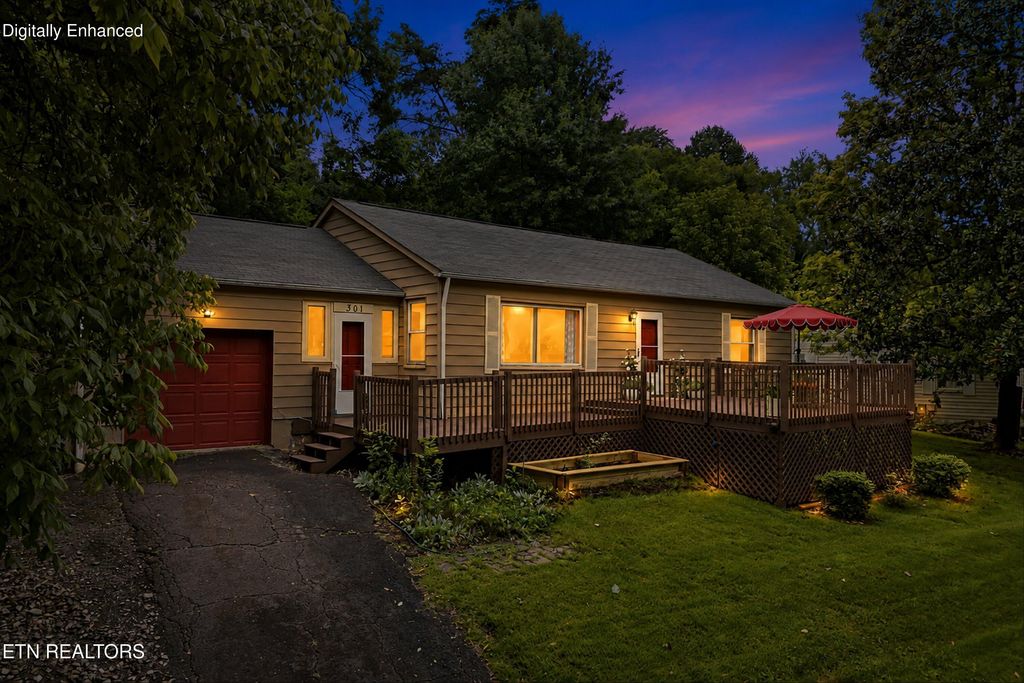 Photo of 301 Grandin Rd, Knoxville, TN 37920 (MLS # 1349464)