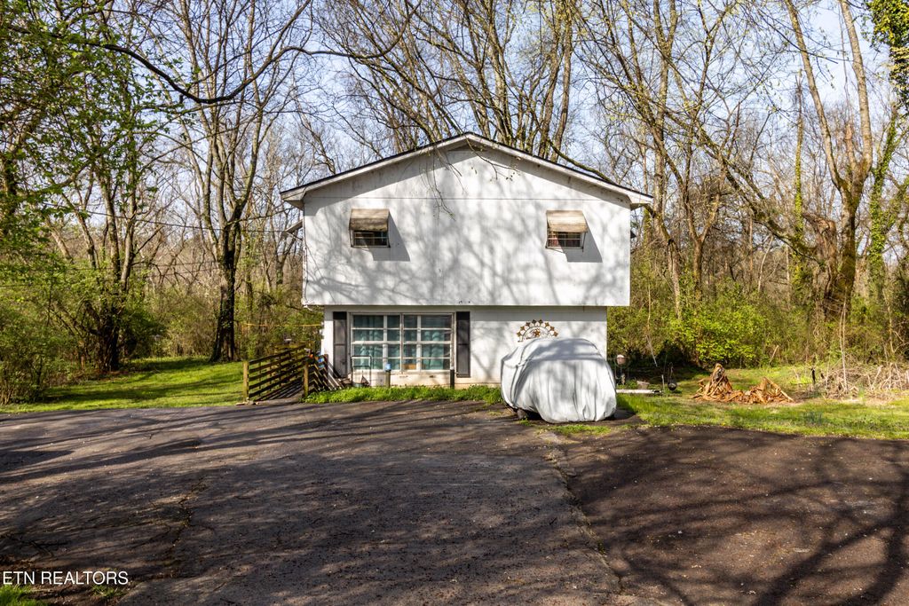Photo of 4717 Old Knoxville Hwy, Rockford, TN 37853 (MLS # 1305221)