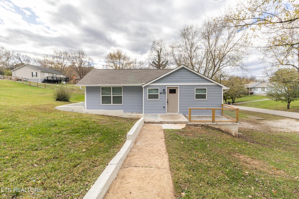 Photo of 4910 SW Cleage St, Knoxville, TN 37920 (MLS # 1325380)