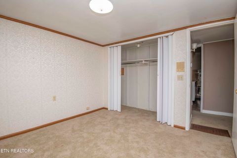 Tiny photo for 400 Furnace Ave, Rockwood, TN 37854 (MLS # 1329357)