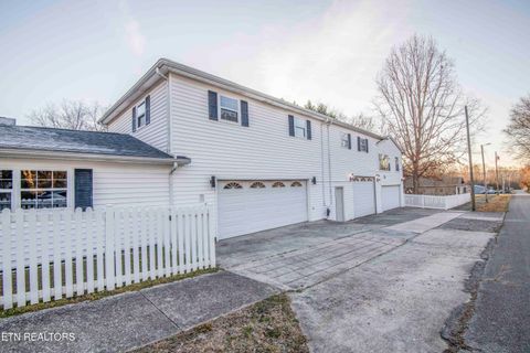 Tiny photo for 400 Furnace Ave, Rockwood, TN 37854 (MLS # 1329357)