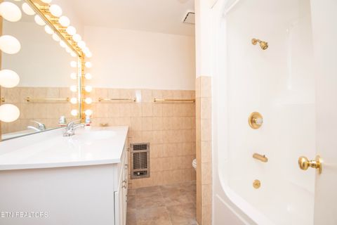 Tiny photo for 400 Furnace Ave, Rockwood, TN 37854 (MLS # 1329357)