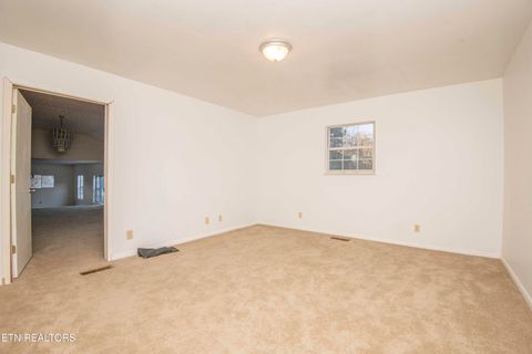 Tiny photo for 400 Furnace Ave, Rockwood, TN 37854 (MLS # 1329357)