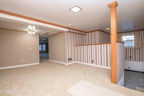 Tiny photo for 400 Furnace Ave, Rockwood, TN 37854 (MLS # 1329357)